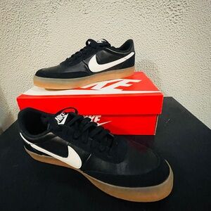 Nike Men’s Black & White Low-Profile Sneakers with Gum Sole